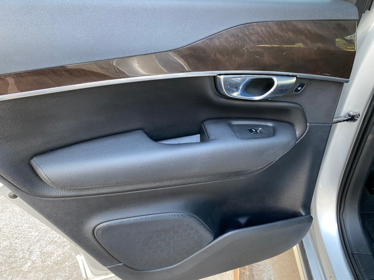 Volvo XC90 T5 FWD 7-Passenger Momentum 2018