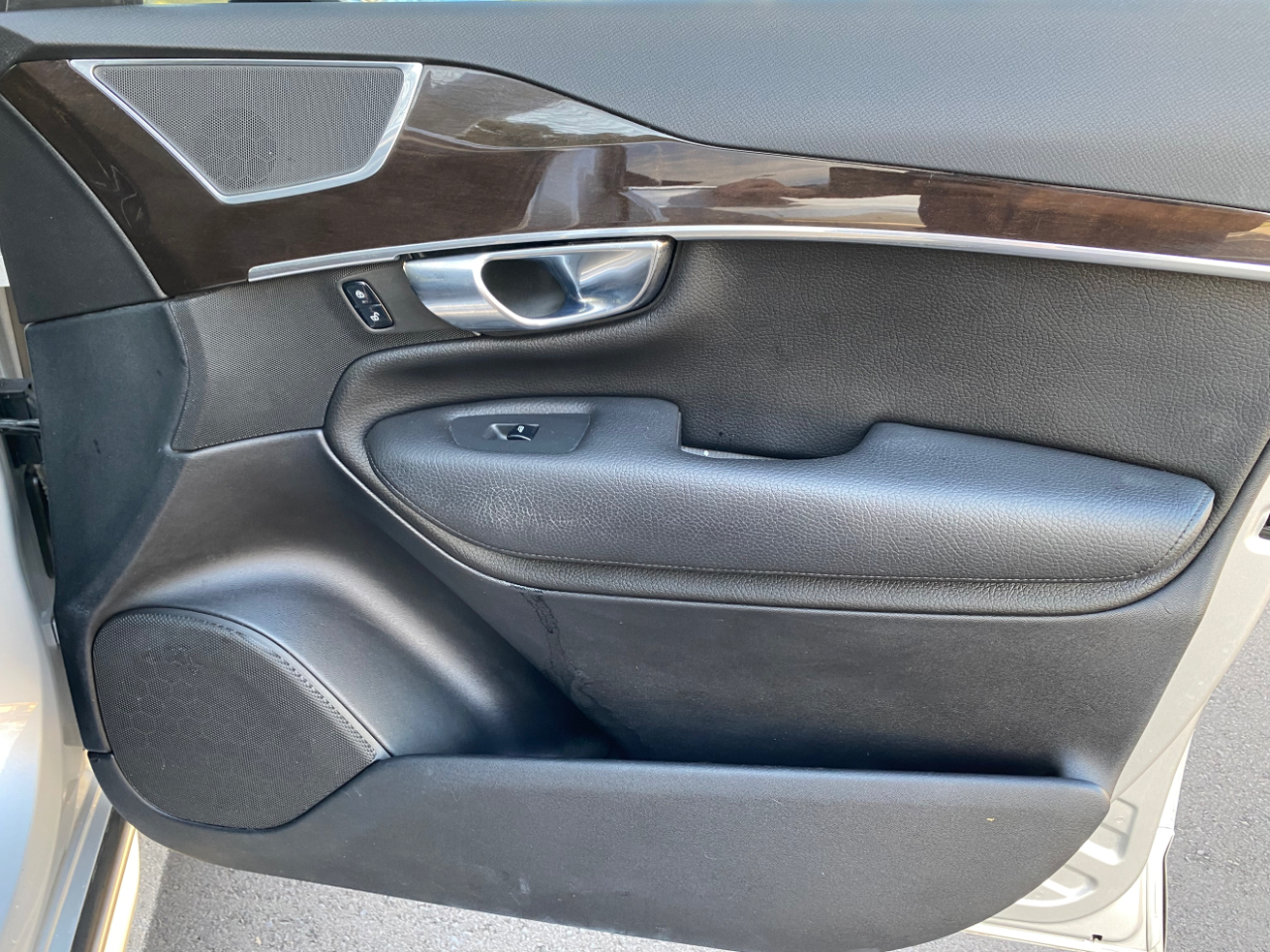 Volvo XC90 T5 FWD 7-Passenger Momentum 2018