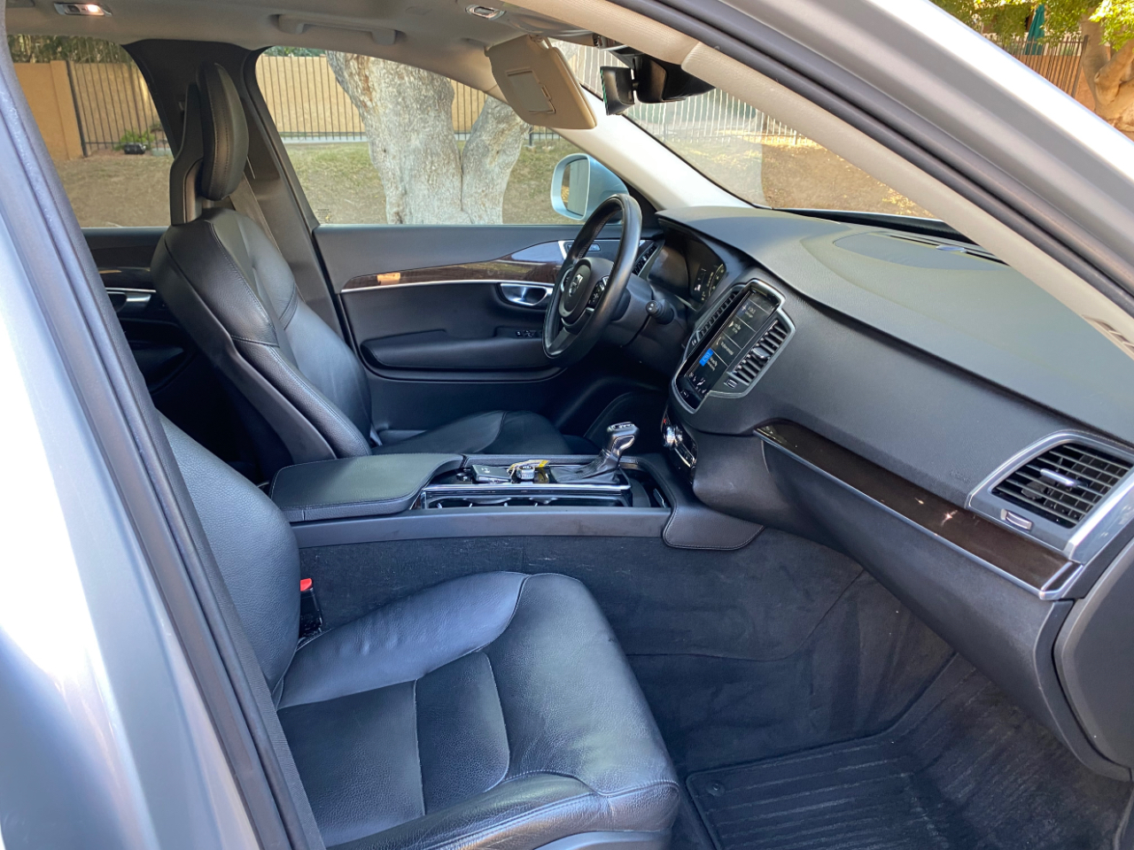 Volvo XC90 T5 FWD 7-Passenger Momentum 2018