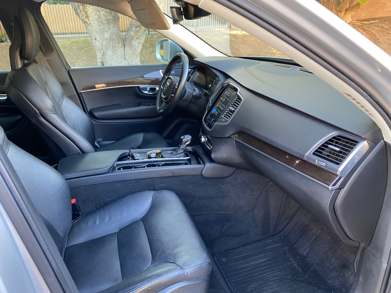 Volvo XC90 T5 FWD 7-Passenger Momentum 2018