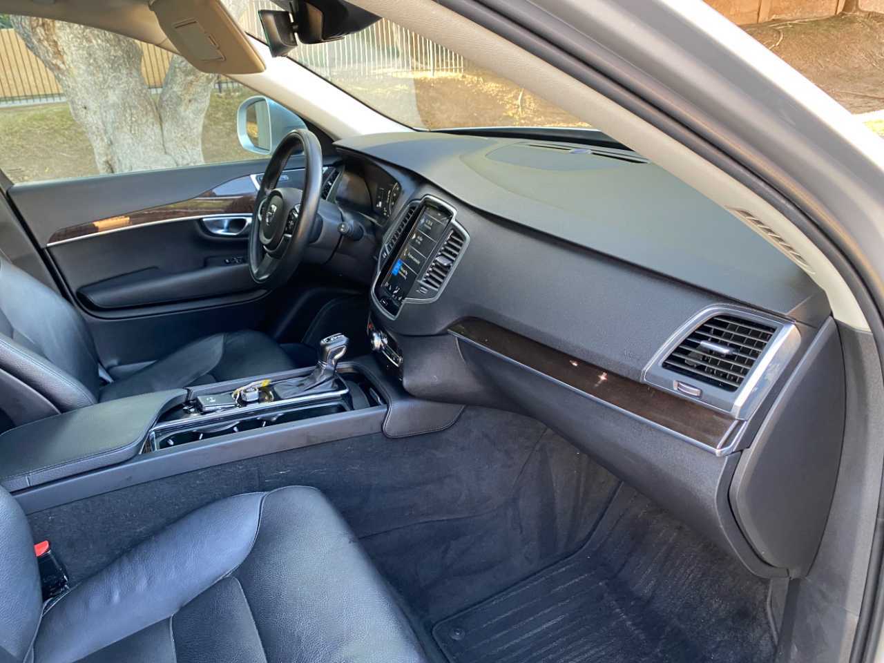 Volvo XC90 T5 FWD 7-Passenger Momentum 2018