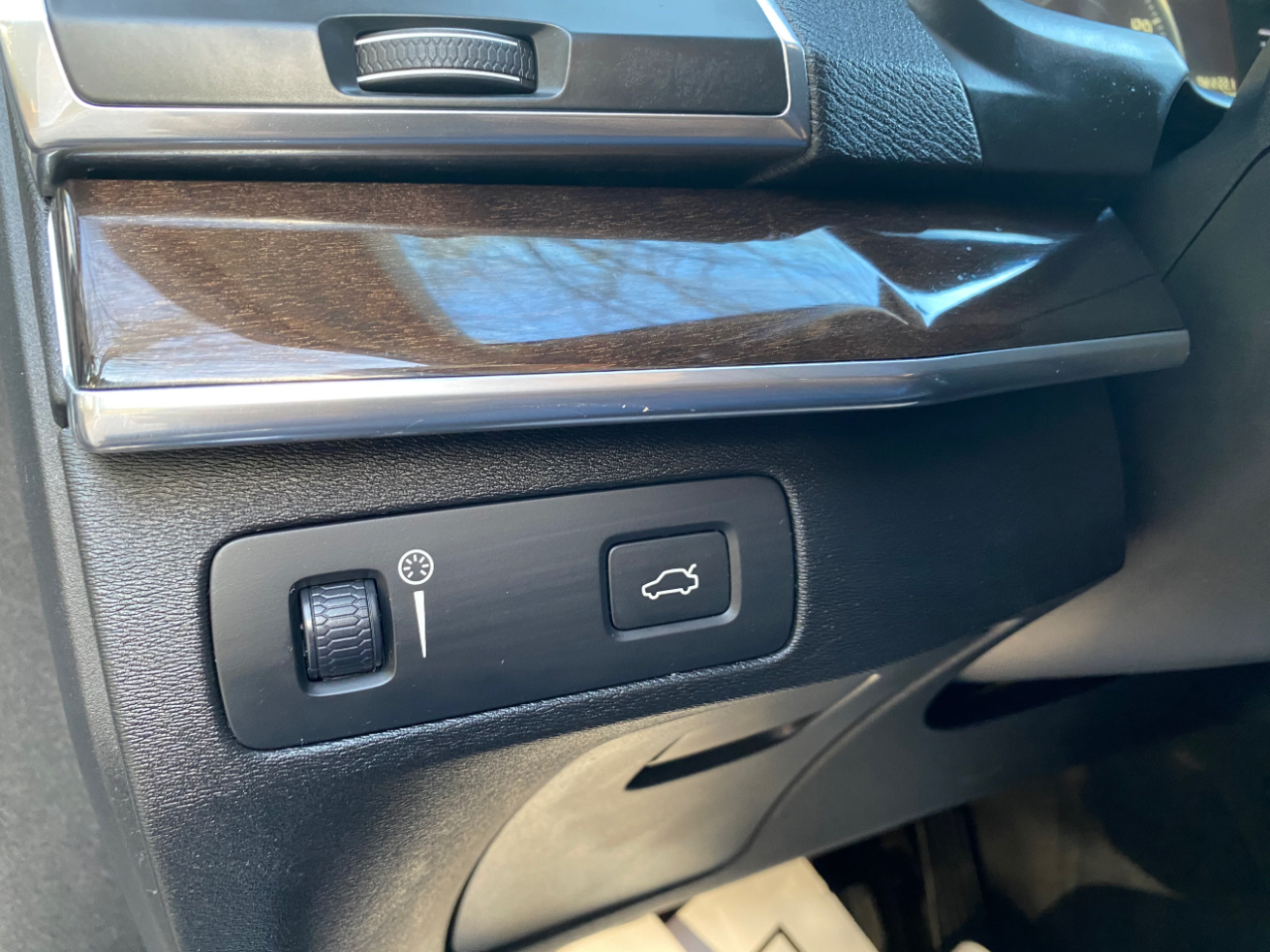 Volvo XC90 T5 FWD 7-Passenger Momentum 2018