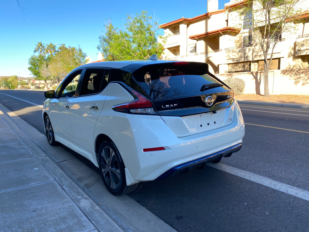 Nissan Leaf SV PLUS Hatchback 2021