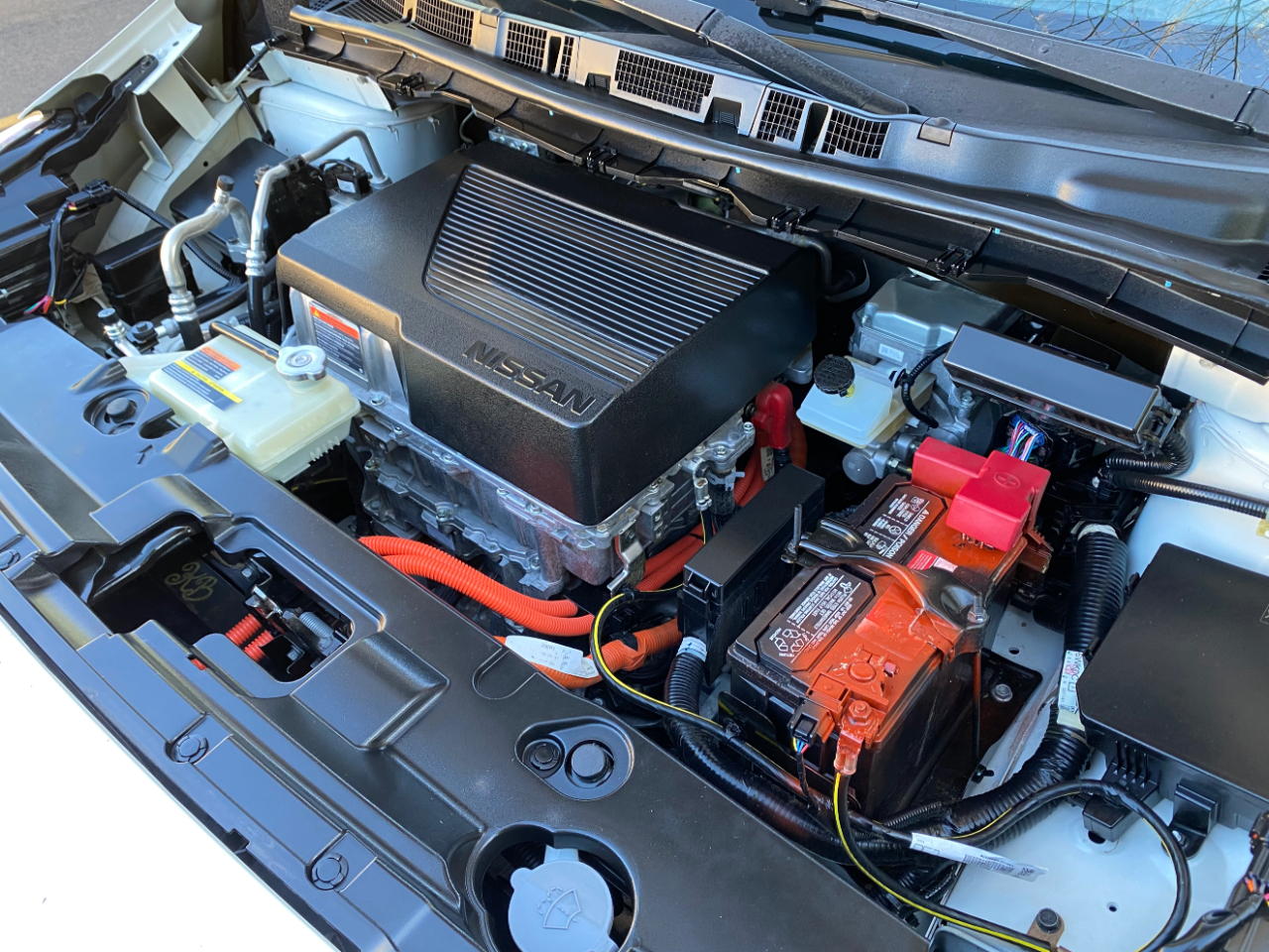 Nissan Leaf SV PLUS Hatchback 2021