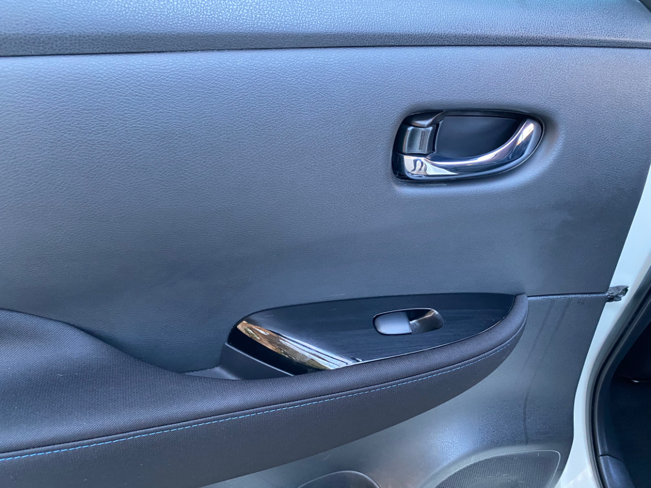 Nissan Leaf SV PLUS Hatchback 2021