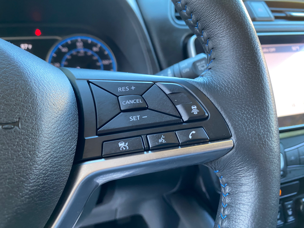 Nissan Leaf SV PLUS Hatchback 2021