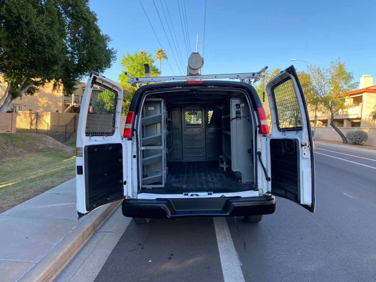 Chevrolet Express Cargo Van RWD 2500 135" 2020