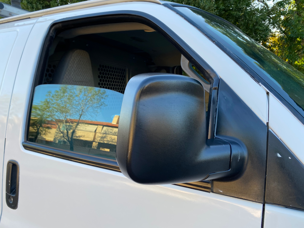 Chevrolet Express Cargo Van RWD 2500 135" 2020