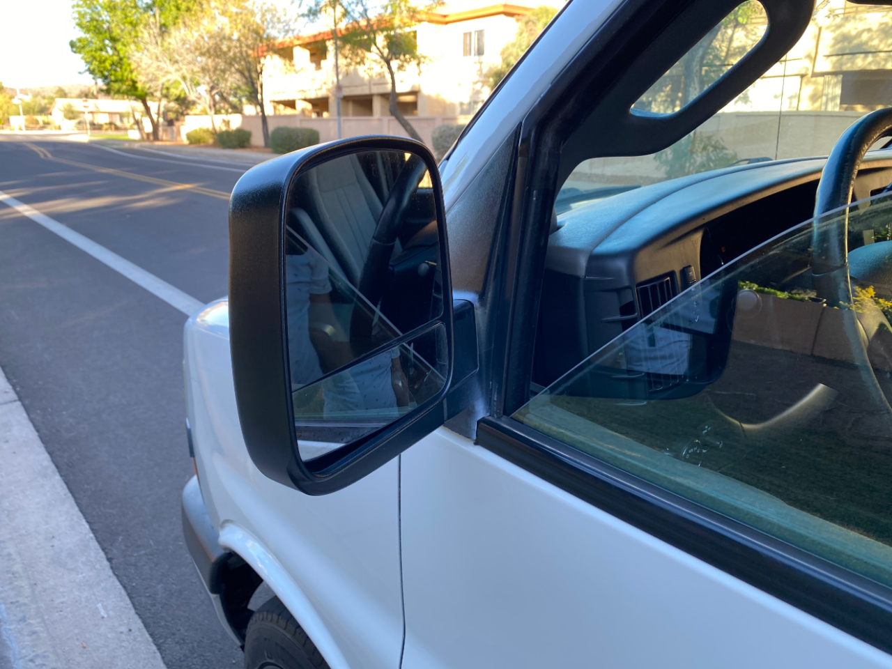 Chevrolet Express Cargo Van RWD 2500 135" 2020