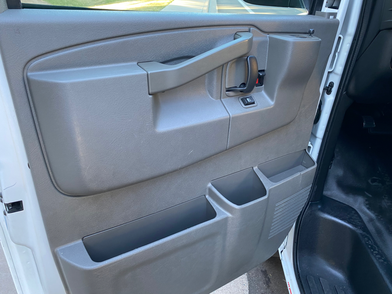 Chevrolet Express Cargo Van RWD 2500 135" 2020