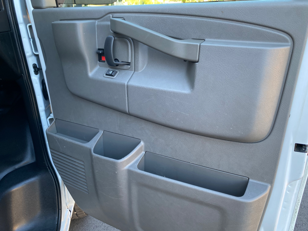 Chevrolet Express Cargo Van RWD 2500 135" 2020