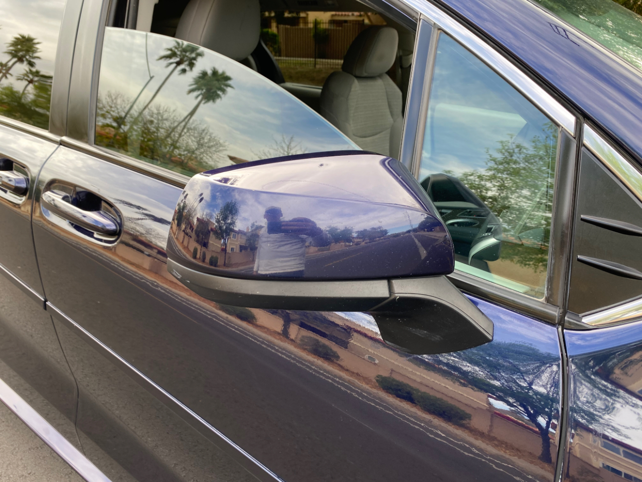 Toyota Sienna LE FWD 8-Passenger (Natl) 2021