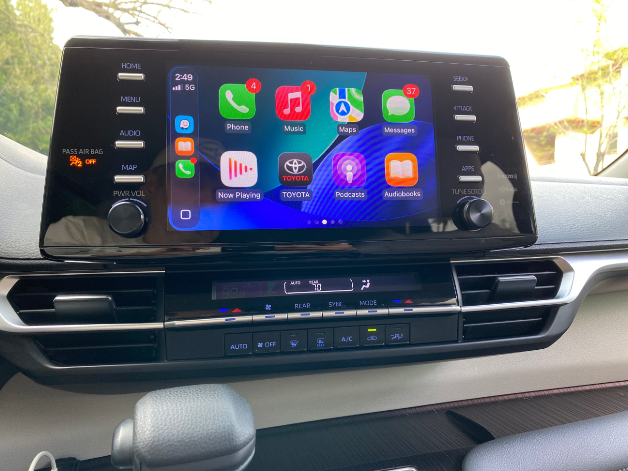 Toyota Sienna LE FWD 8-Passenger (Natl) 2021