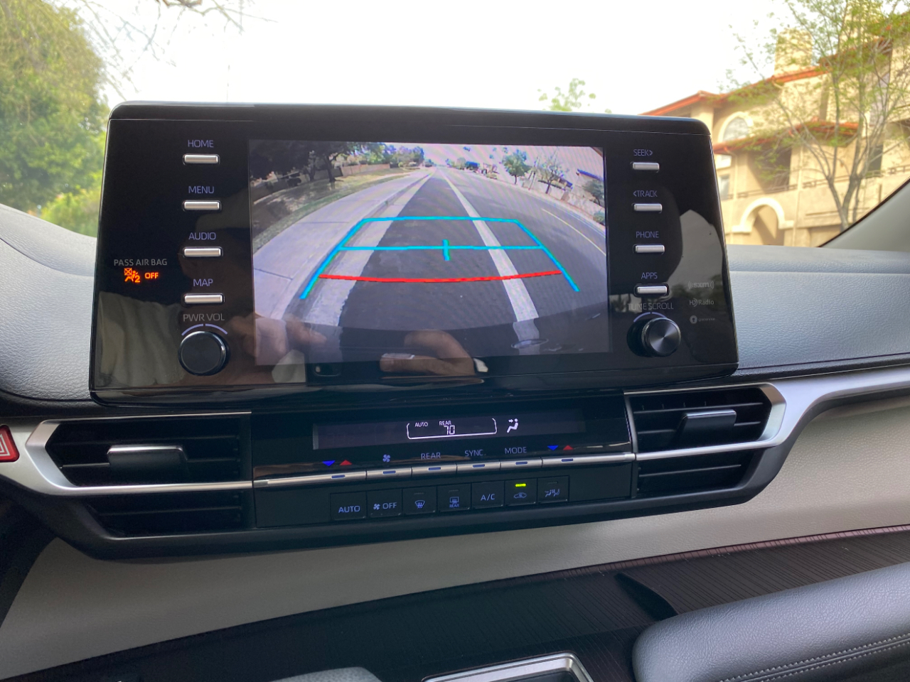 Toyota Sienna LE FWD 8-Passenger (Natl) 2021