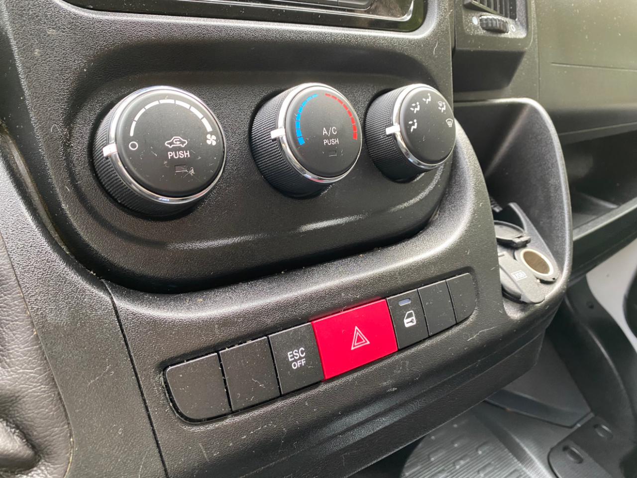 RAM ProMaster Cargo Van 1500 Low Roof 136" WB 2021