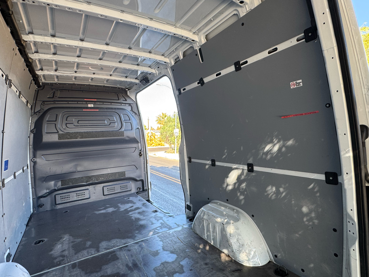 Mercedes-Benz Sprinter Cargo Van 2500 High Roof V6 170" RWD 2020