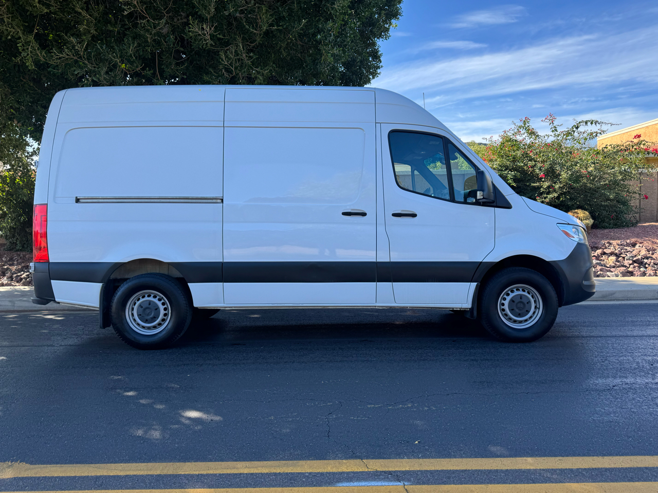 Mercedes-Benz Sprinter Cargo Van 2500 High Roof V6 170" RWD 2020