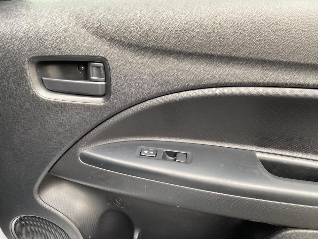 Mitsubishi Mirage G4 ES 2024