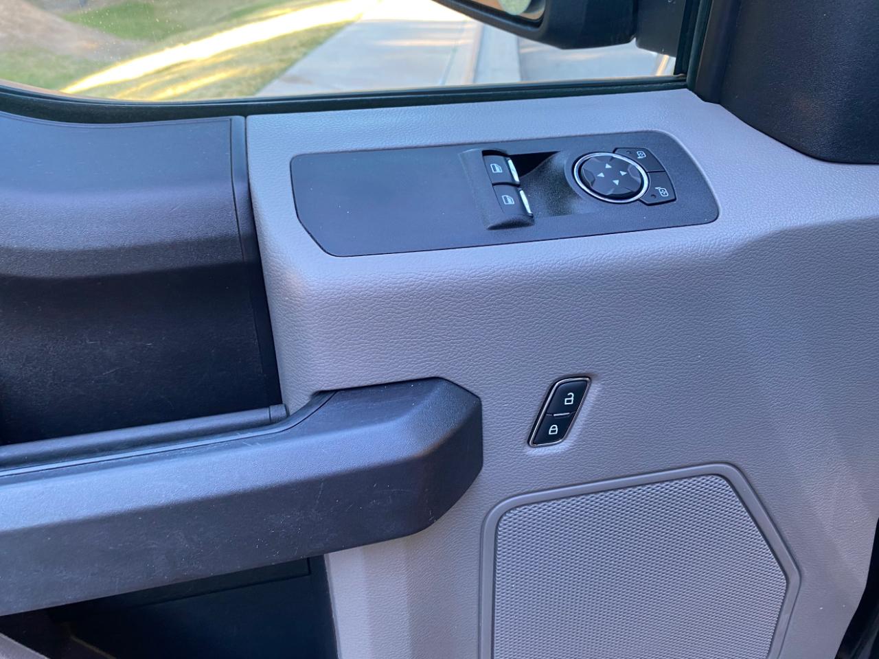 Ford F-150 XL 2WD Reg Cab 8' Box 2019