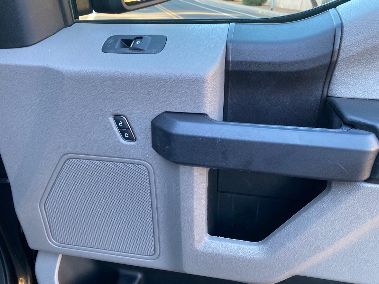 Ford F-150 XL 2WD Reg Cab 8' Box 2019