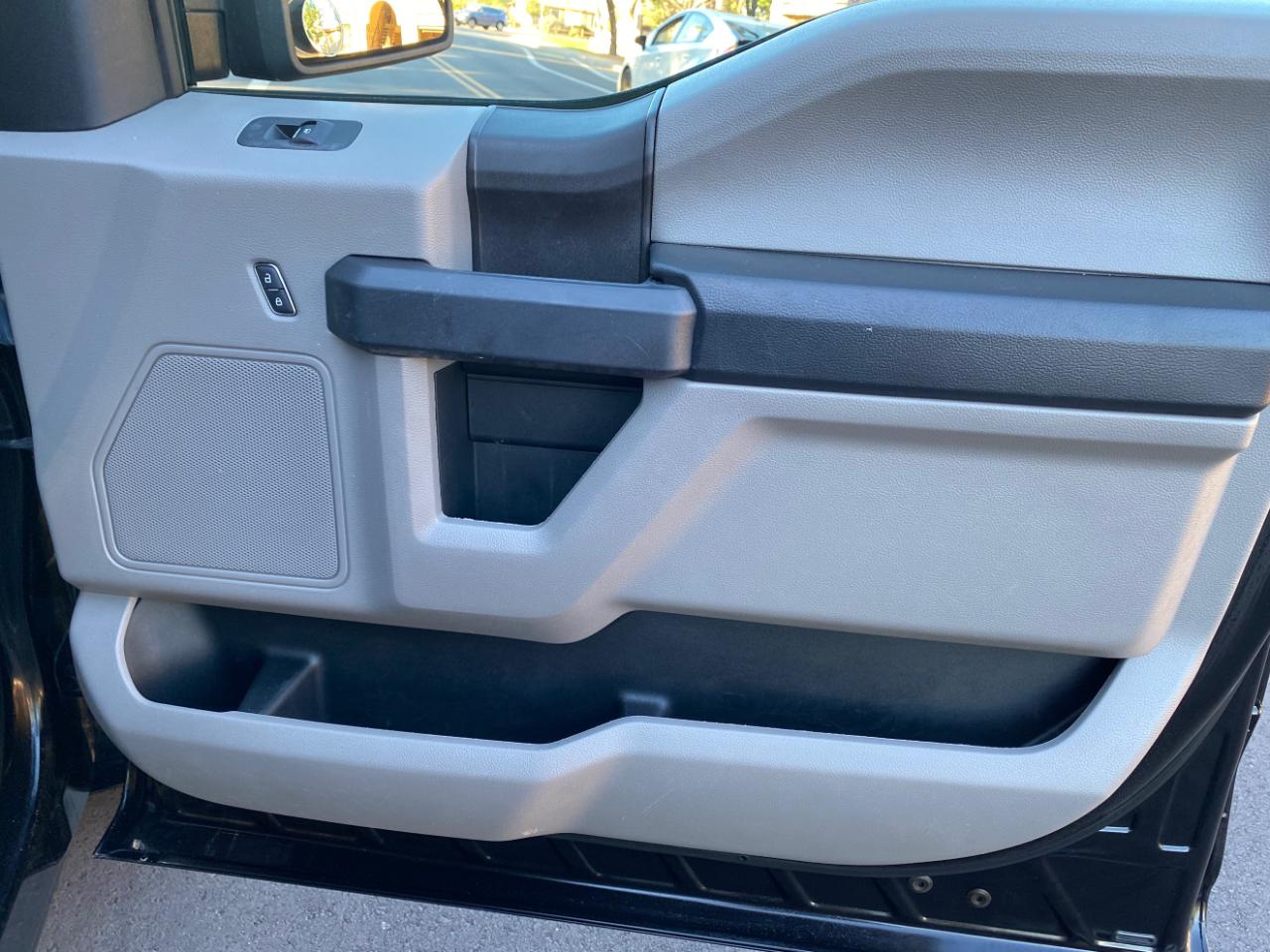 Ford F-150 XL 2WD Reg Cab 8' Box 2019