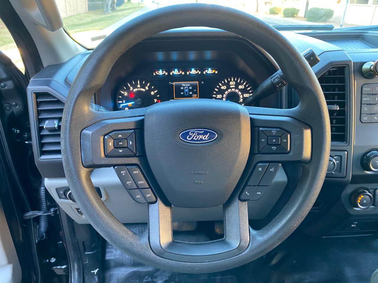 Ford F-150 XL 2WD Reg Cab 8' Box 2019