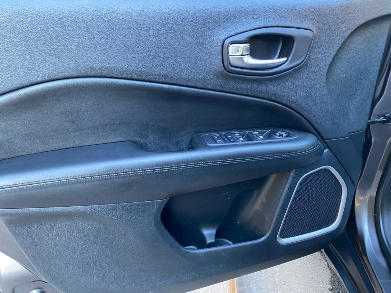 Jeep Compass Altitude FWD 2021