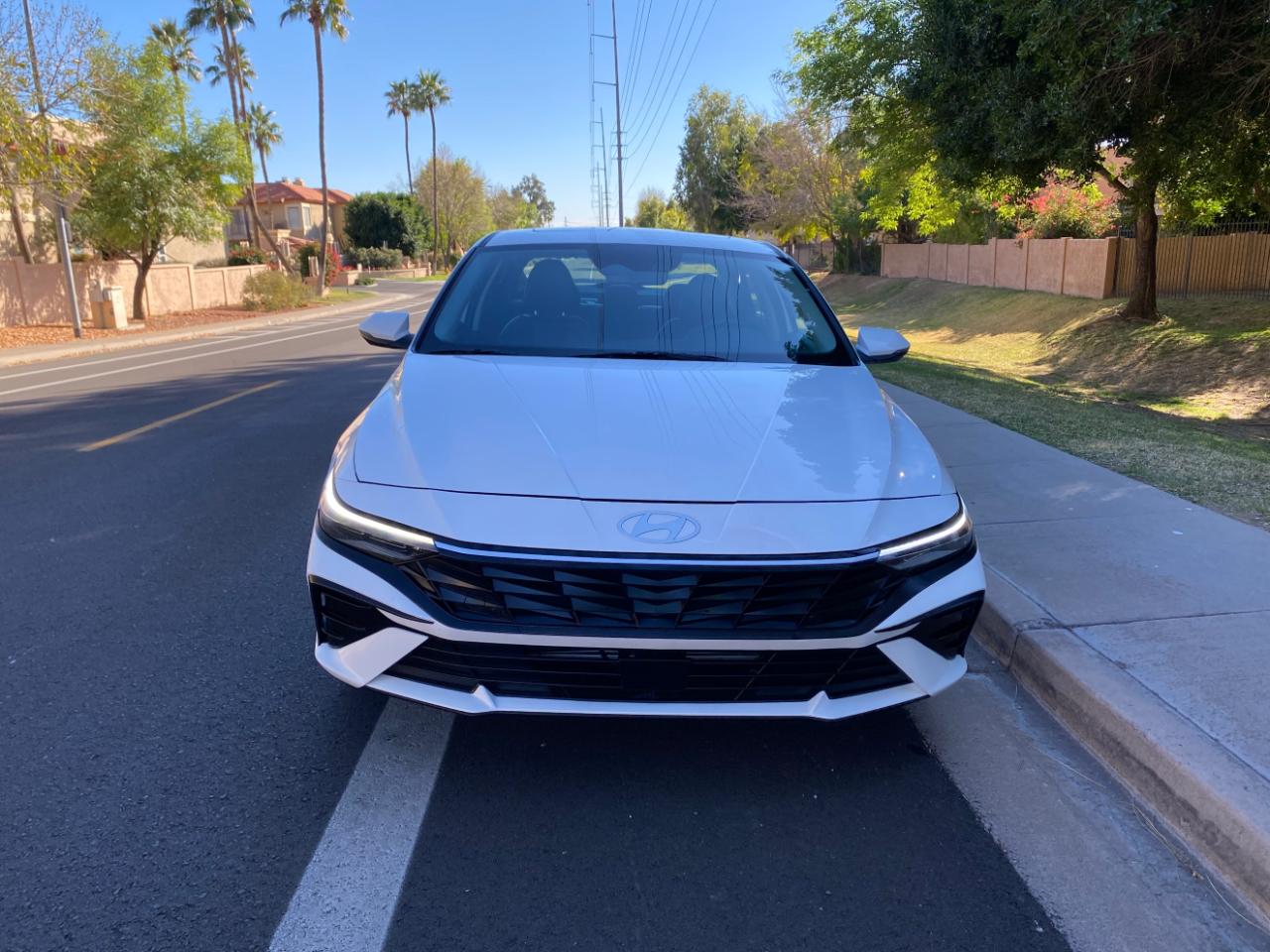 Hyundai Elantra Limited IVT 2025