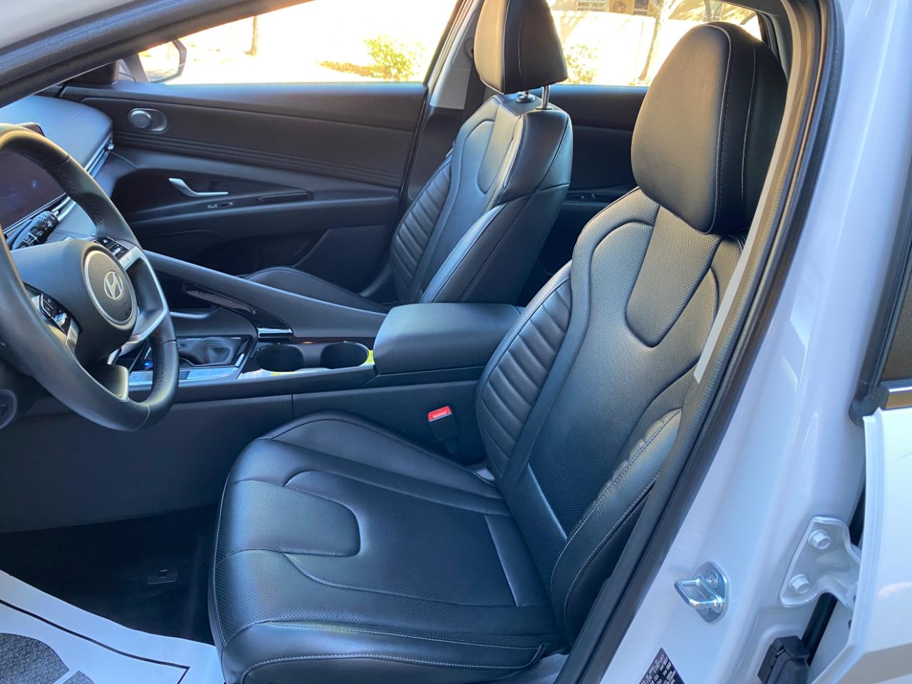 Hyundai Elantra Limited IVT 2025