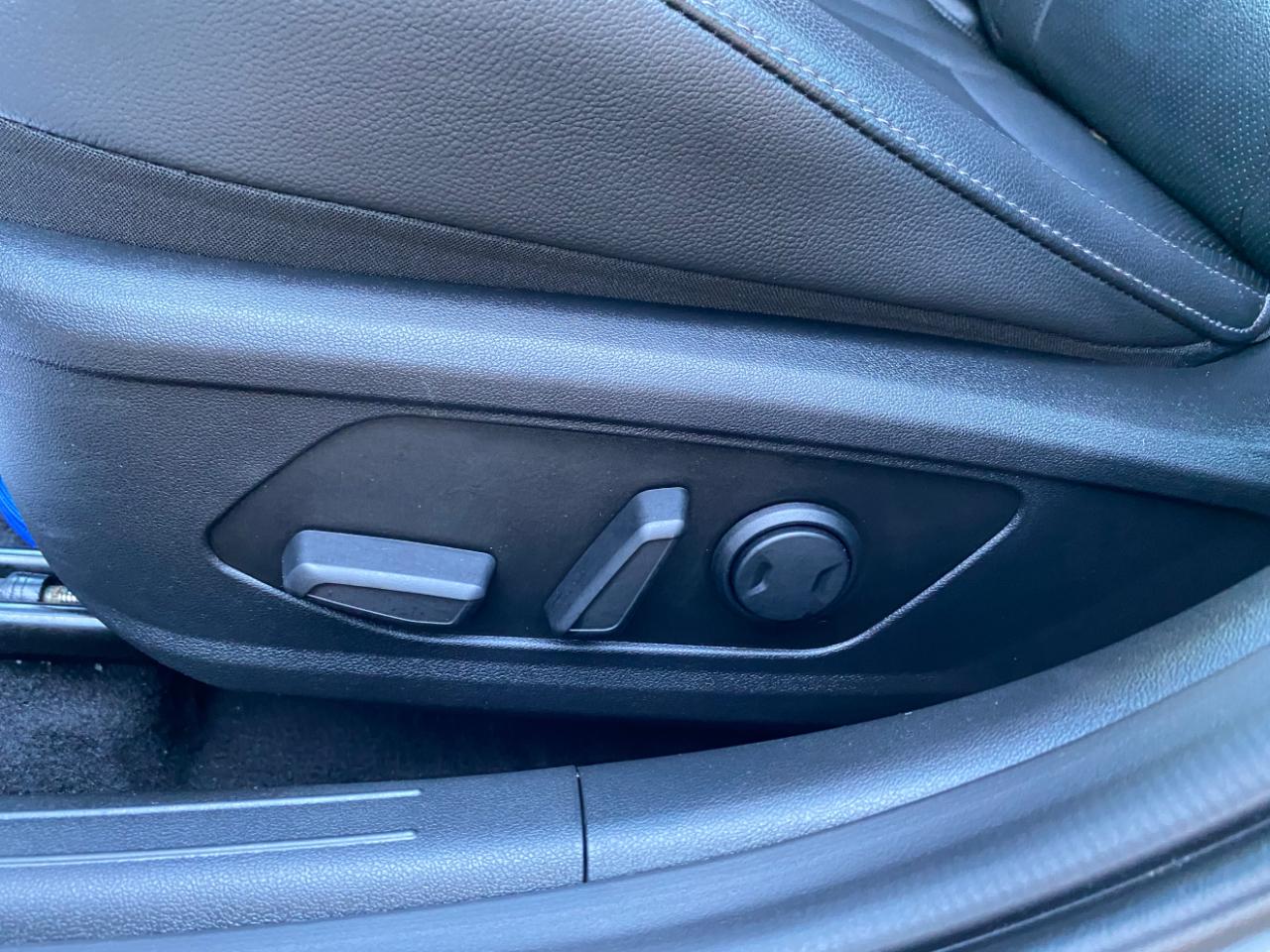 Hyundai Elantra Limited IVT 2025