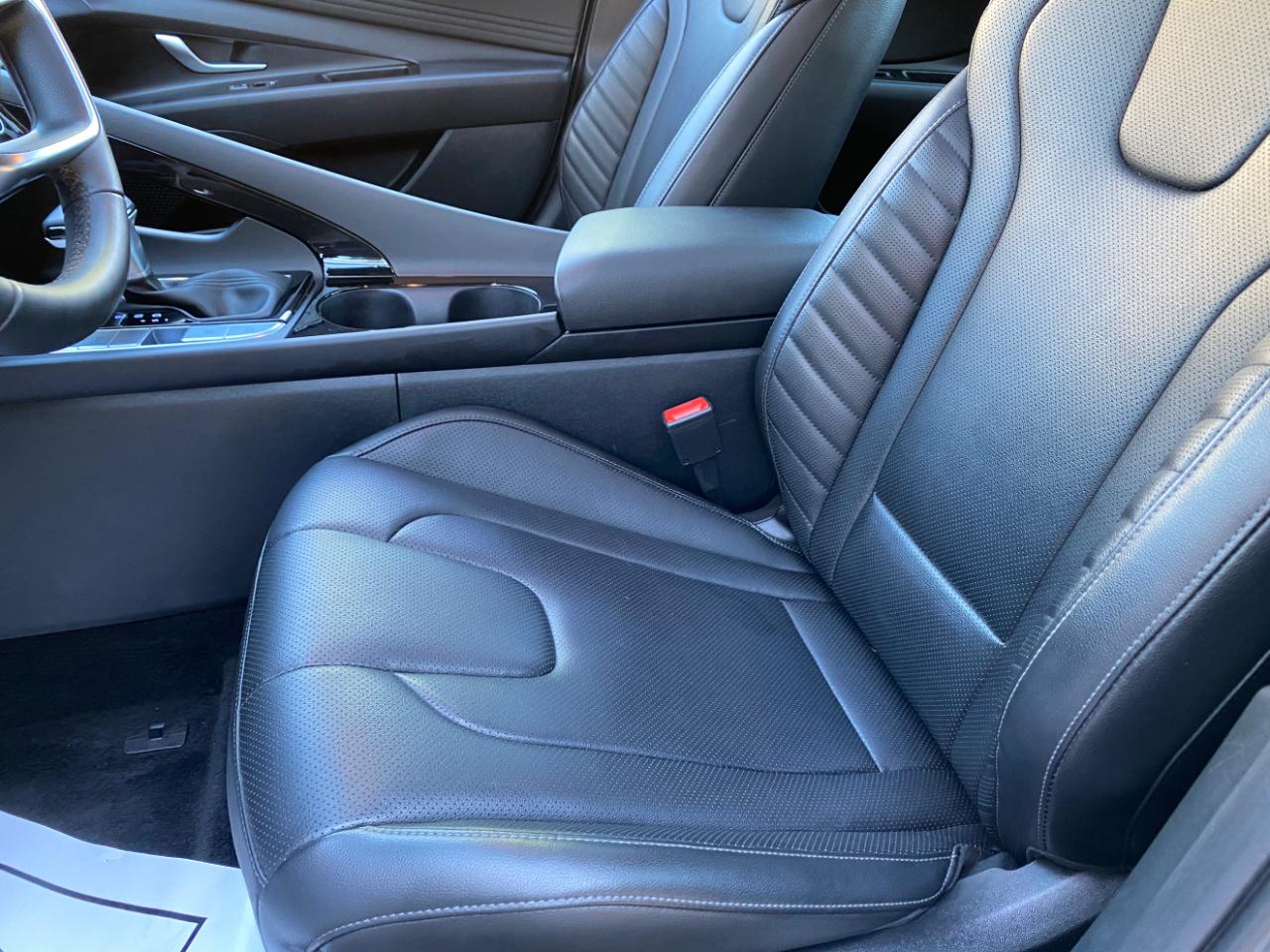 Hyundai Elantra Limited IVT 2025