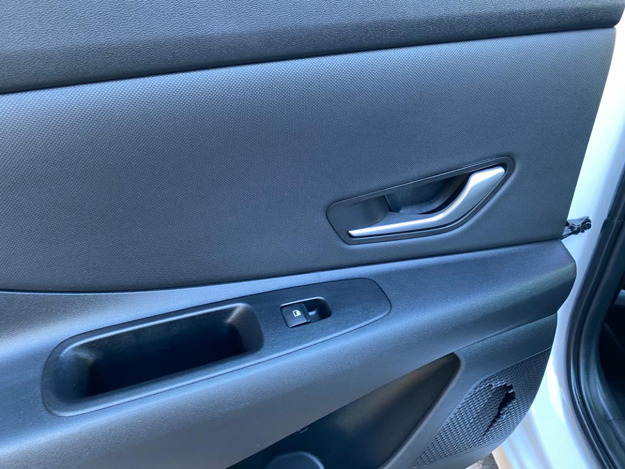 Hyundai Elantra Limited IVT 2025