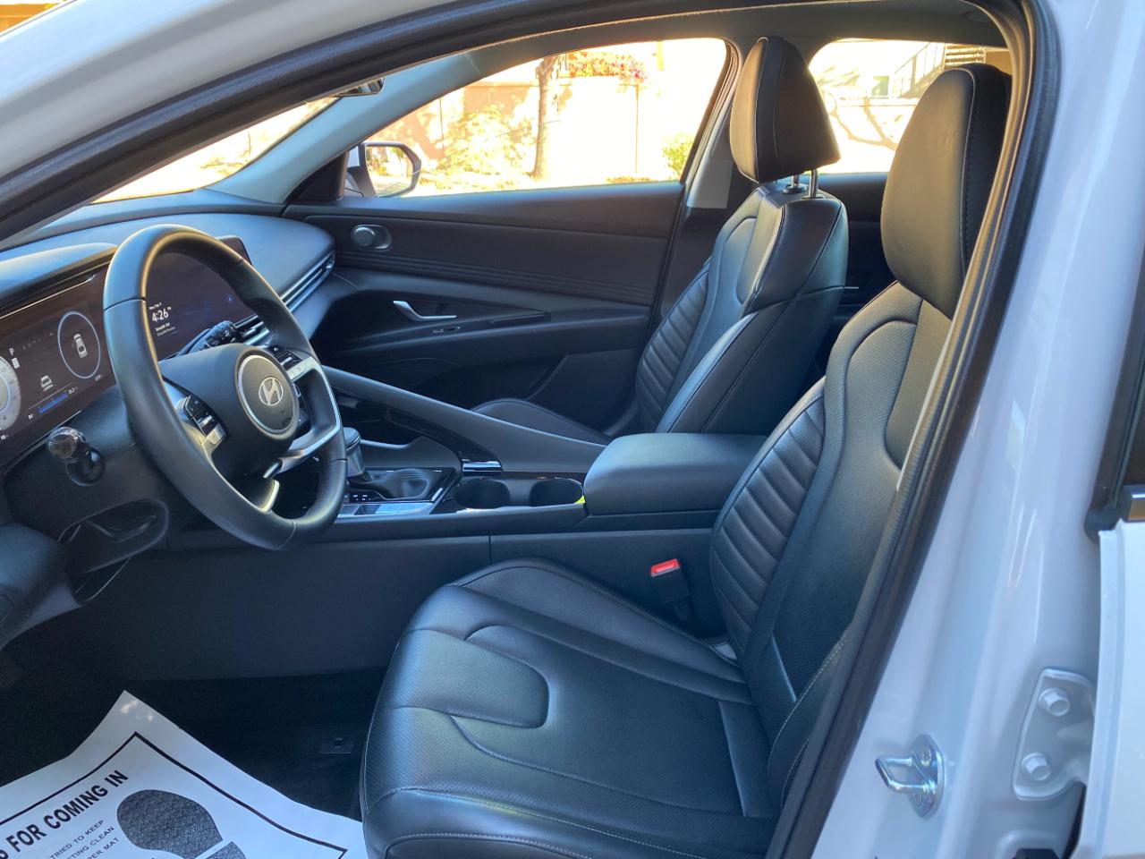 Hyundai Elantra Limited IVT 2025