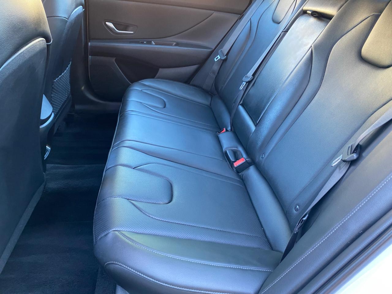 Hyundai Elantra Limited IVT 2025