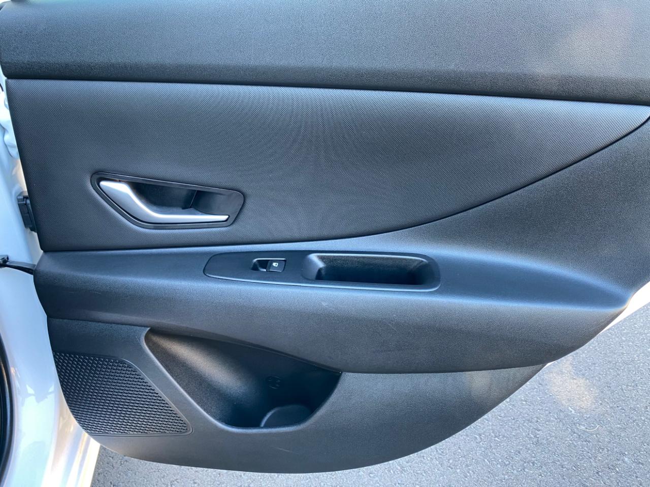 Hyundai Elantra Limited IVT 2025