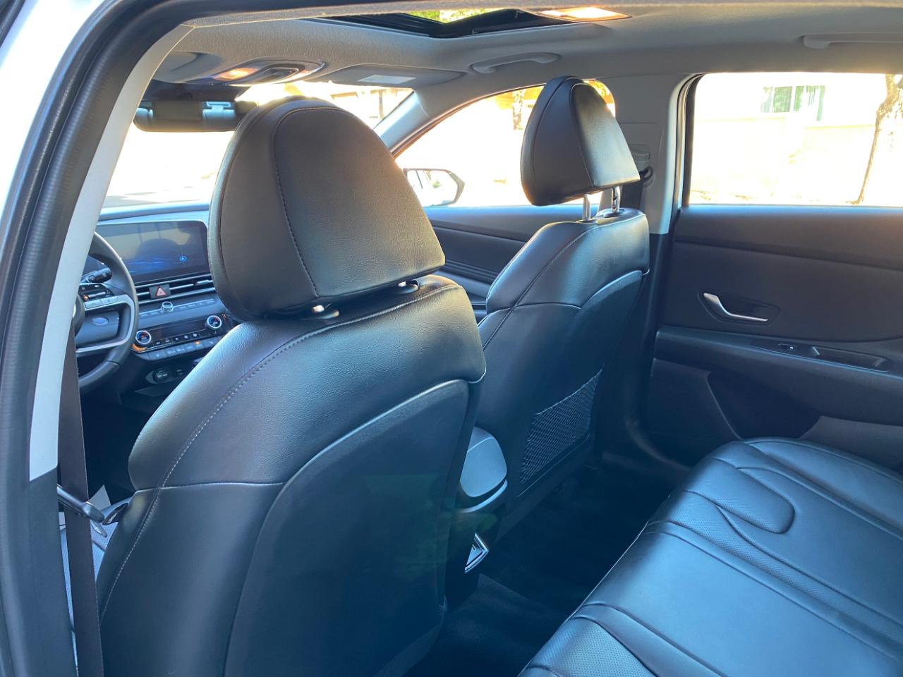 Hyundai Elantra Limited IVT 2025