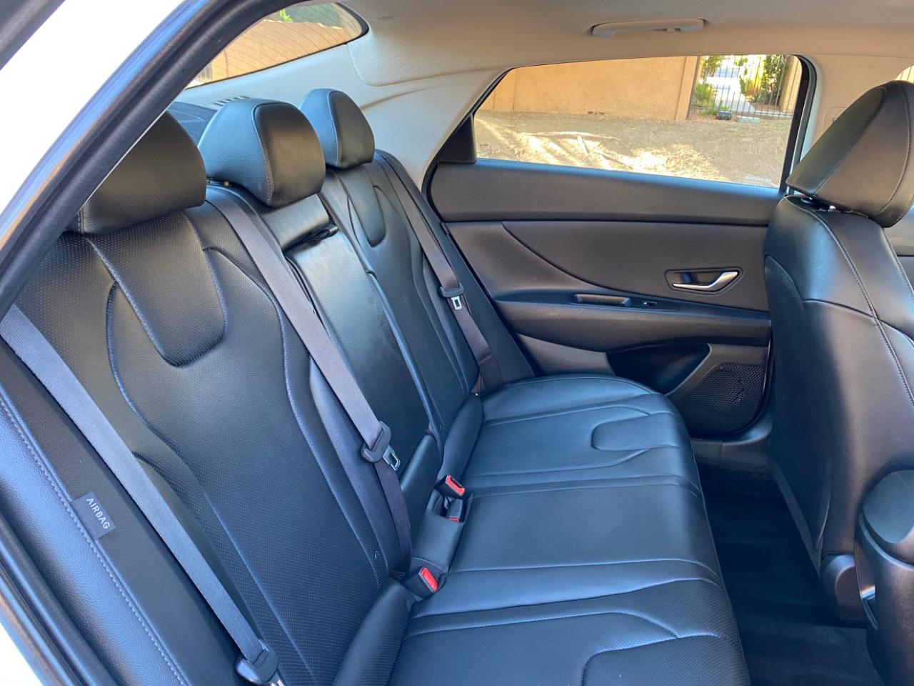 Hyundai Elantra Limited IVT 2025