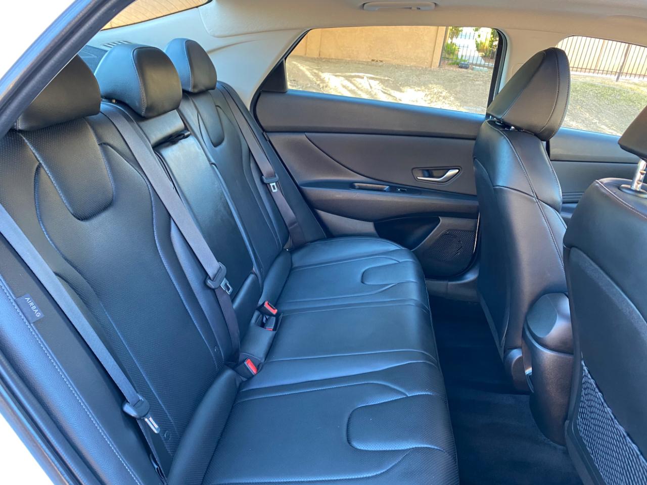 Hyundai Elantra Limited IVT 2025