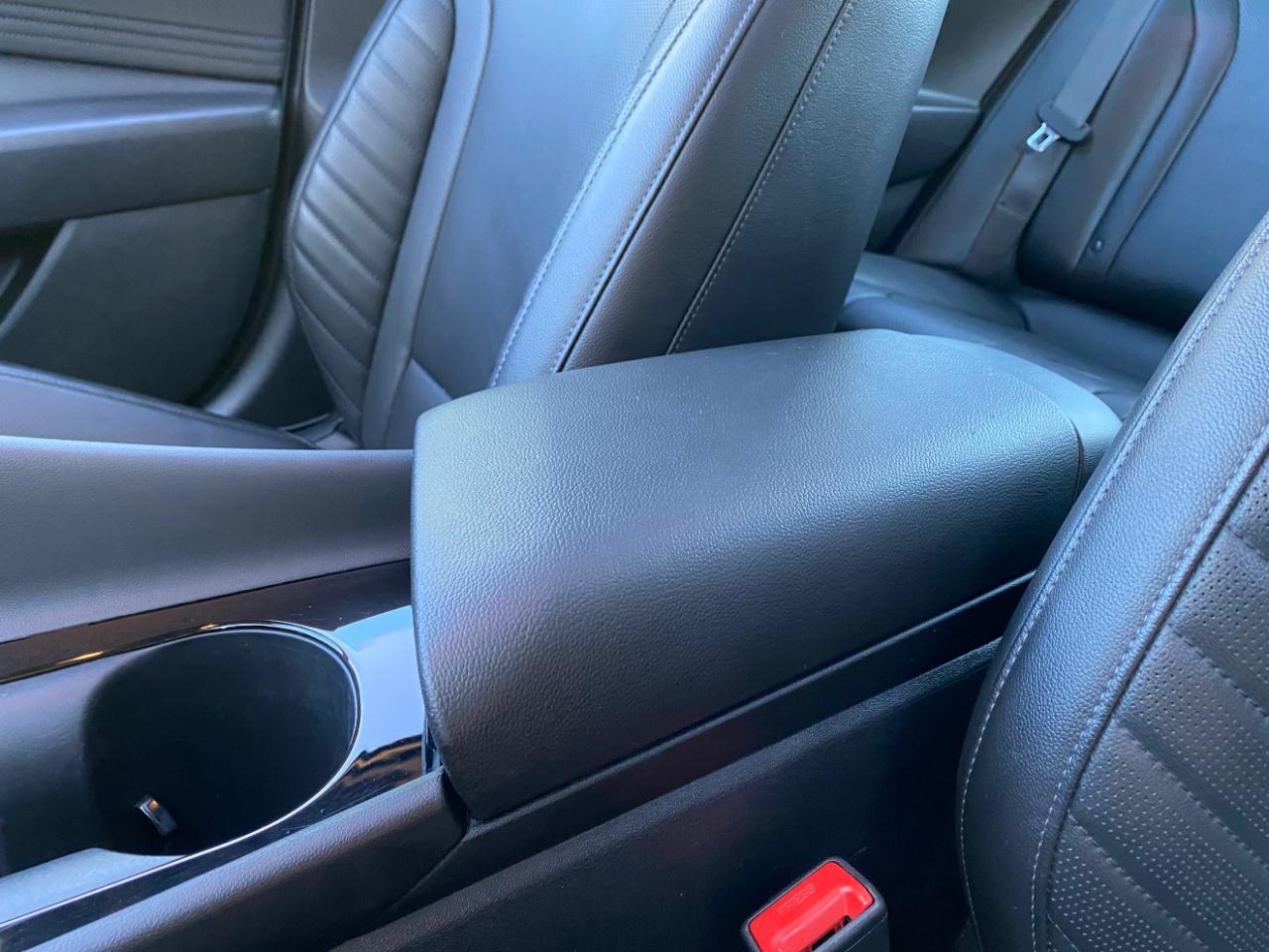 Hyundai Elantra Limited IVT 2025