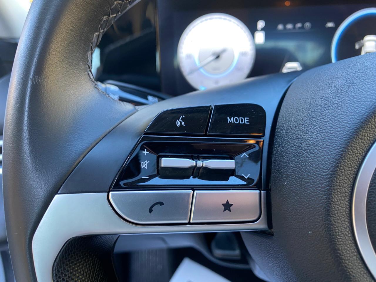 Hyundai Elantra Limited IVT 2025