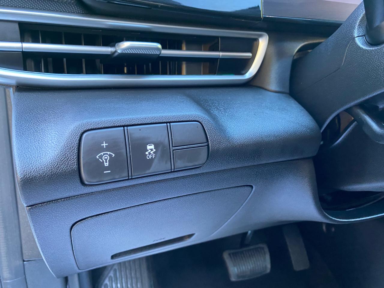 Hyundai Elantra Limited IVT 2025