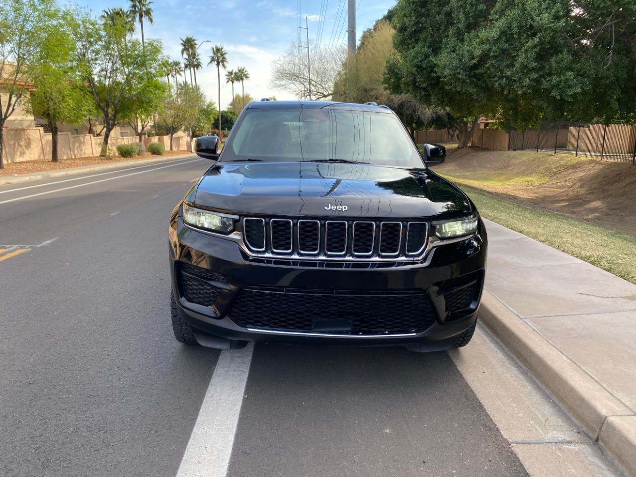 Jeep Grand Cherokee Laredo 4x2 2023