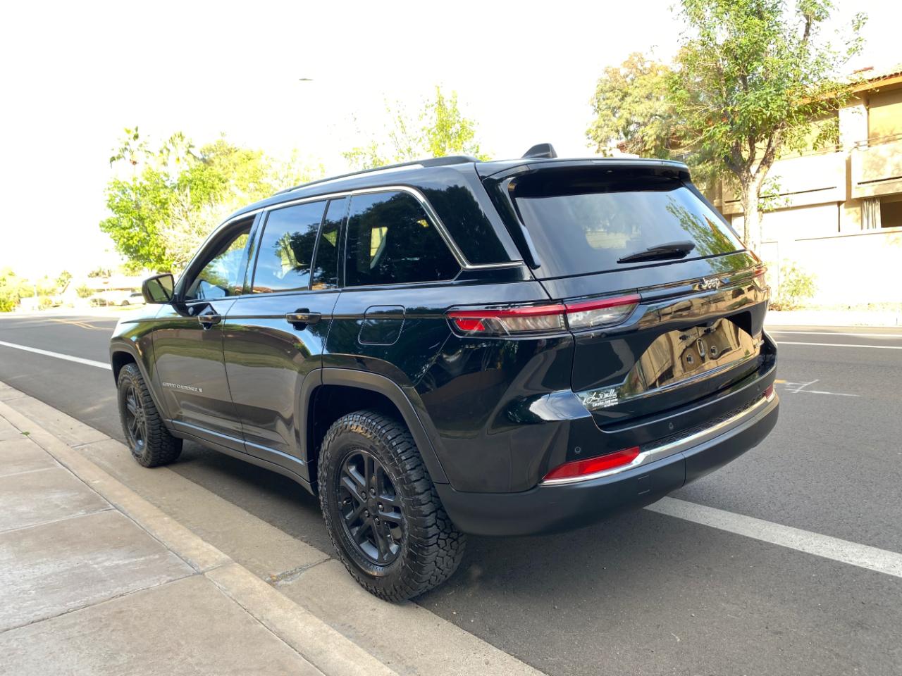 Jeep Grand Cherokee Laredo 4x2 2023