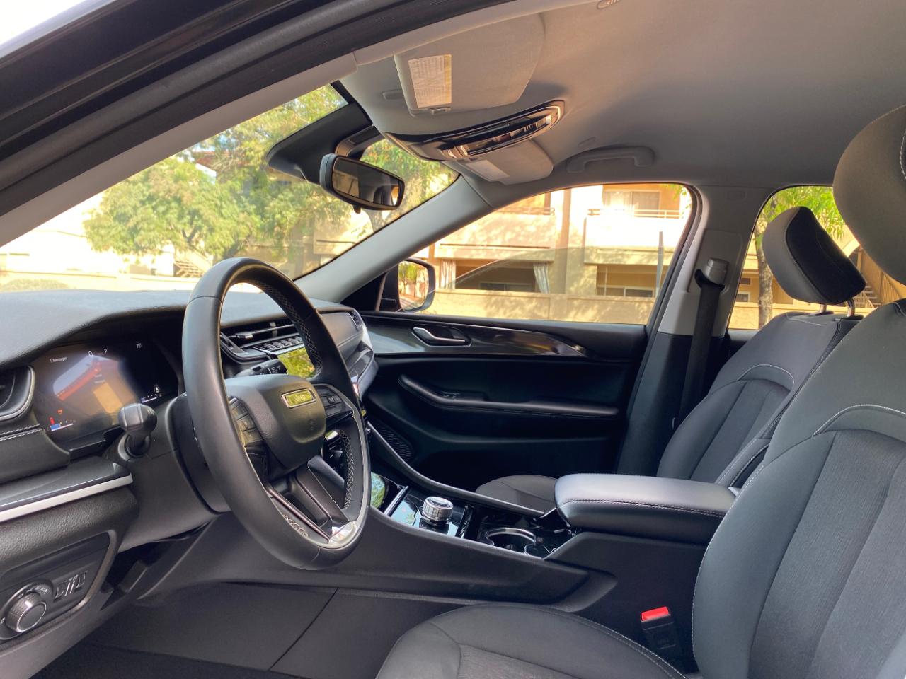 Jeep Grand Cherokee Laredo 4x2 2023