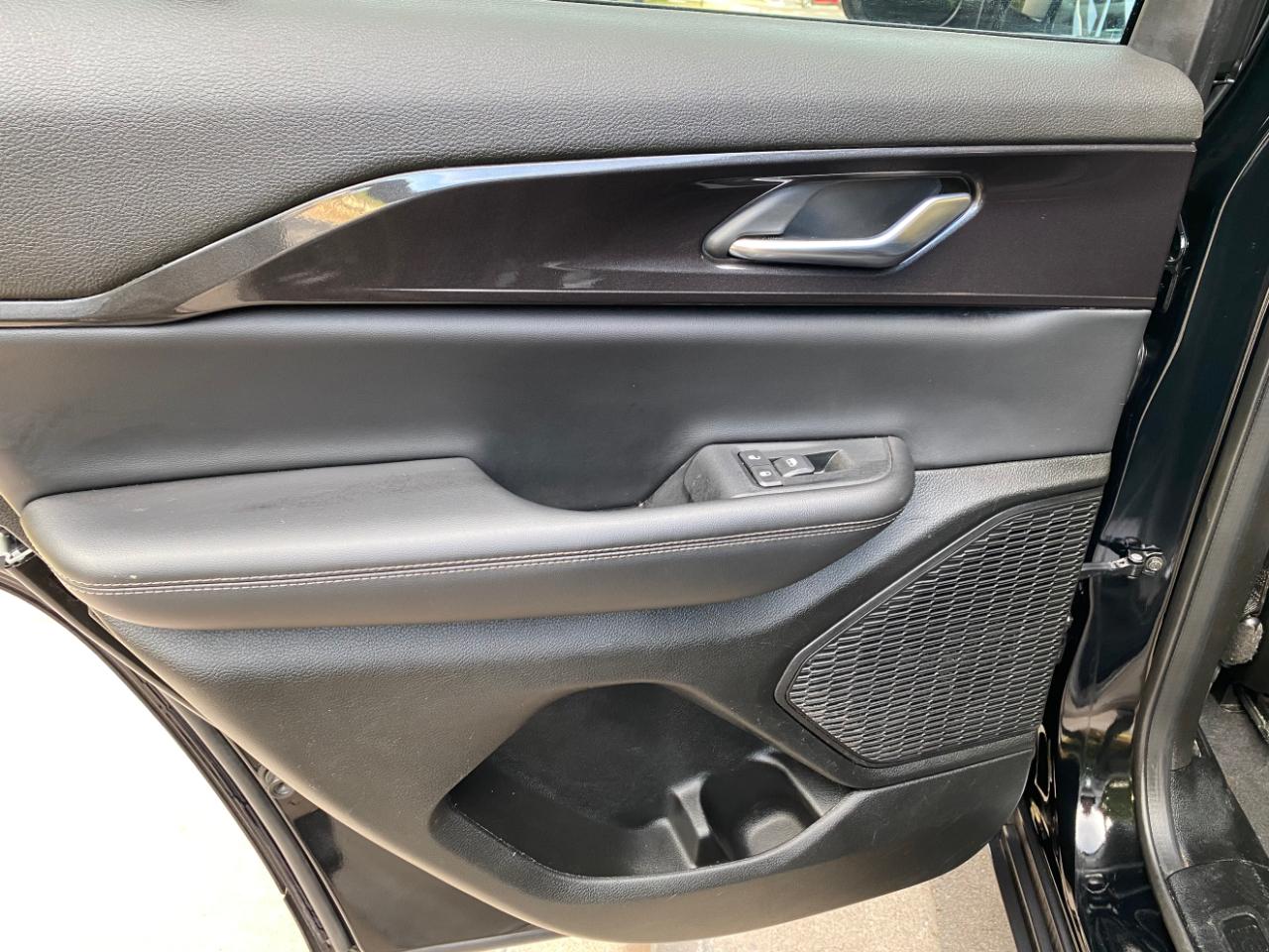 Jeep Grand Cherokee Laredo 4x2 2023