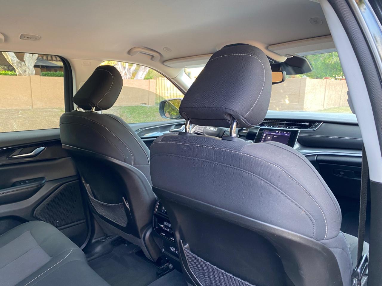 Jeep Grand Cherokee Laredo 4x2 2023