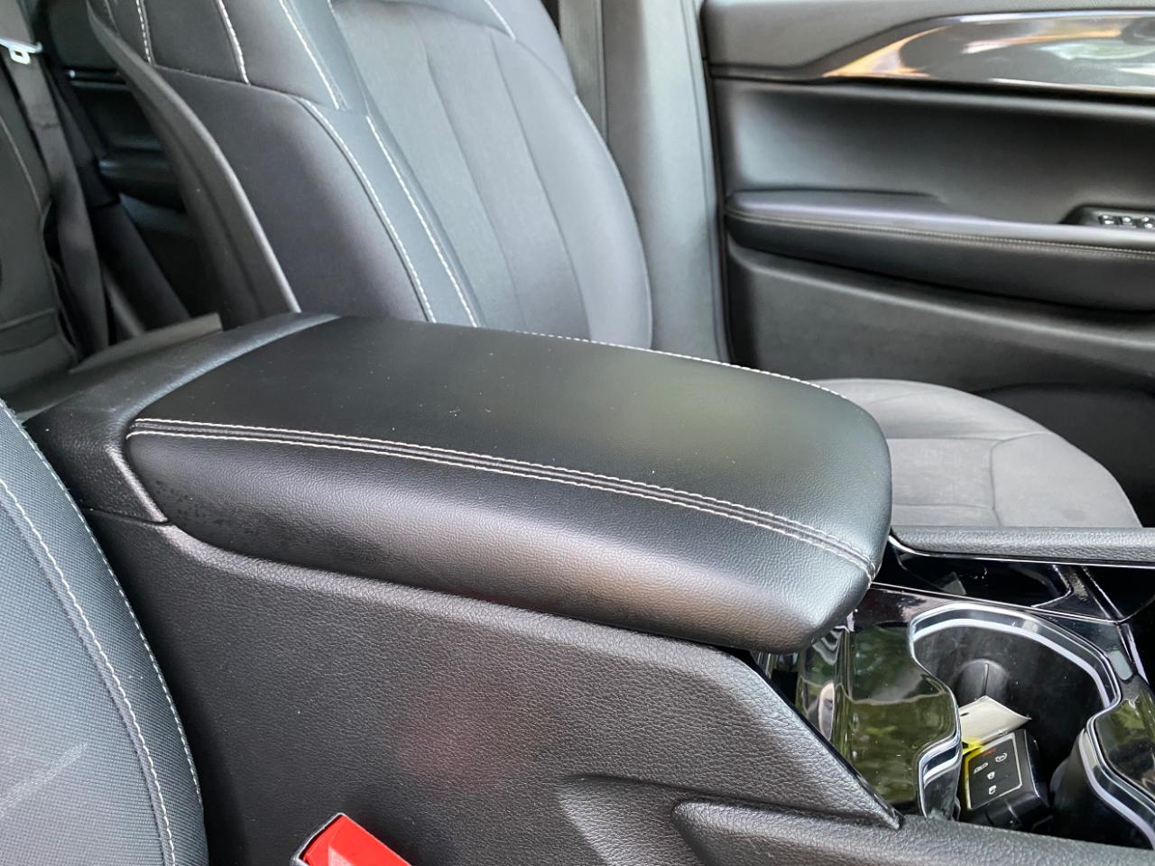 Jeep Grand Cherokee Laredo 4x2 2023