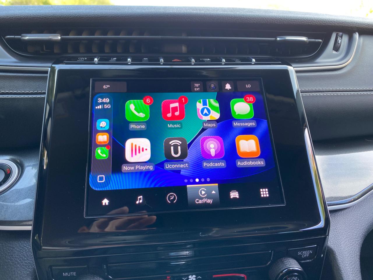 Jeep Grand Cherokee Laredo 4x2 2023