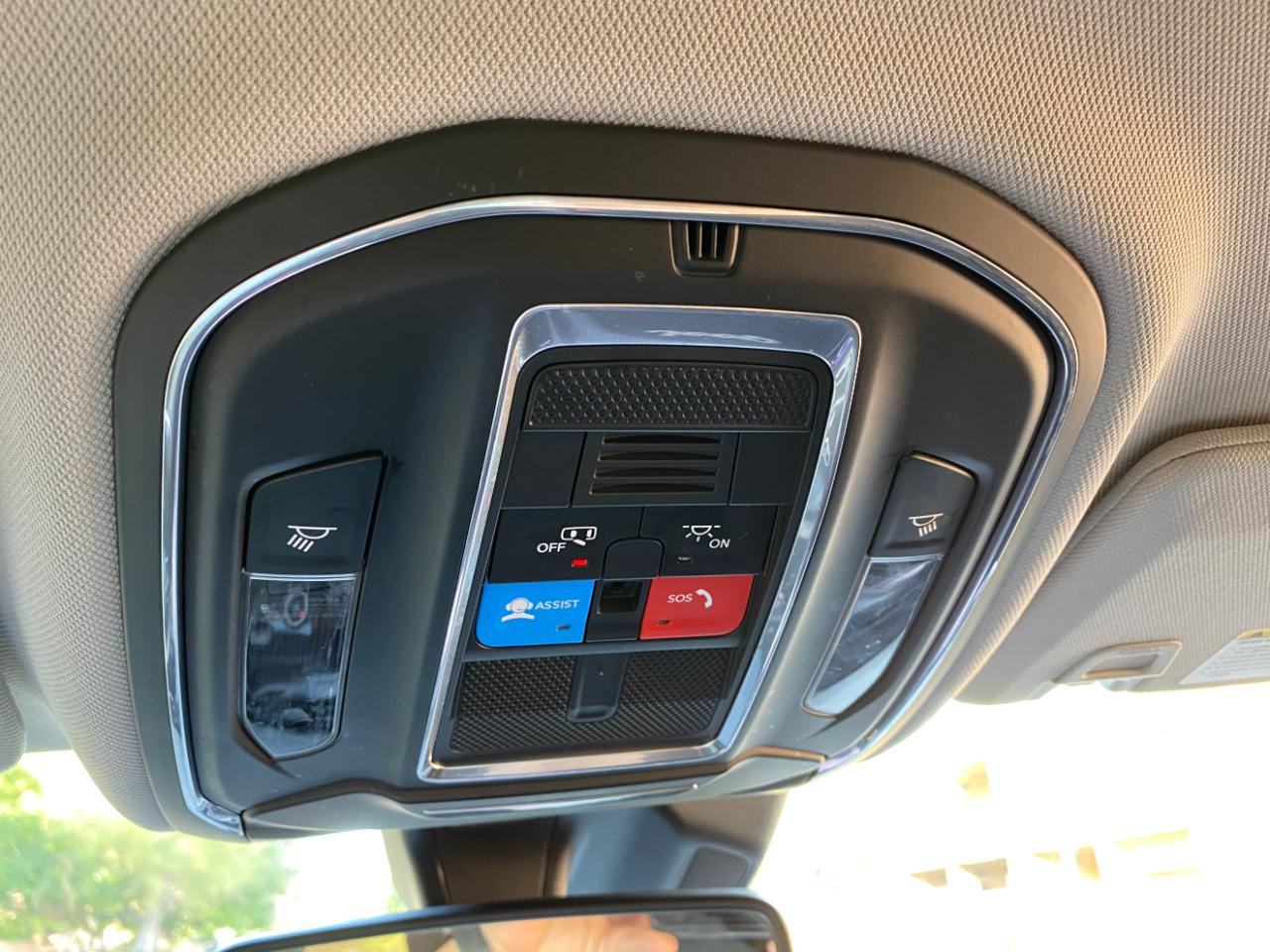 Jeep Grand Cherokee Laredo 4x2 2023