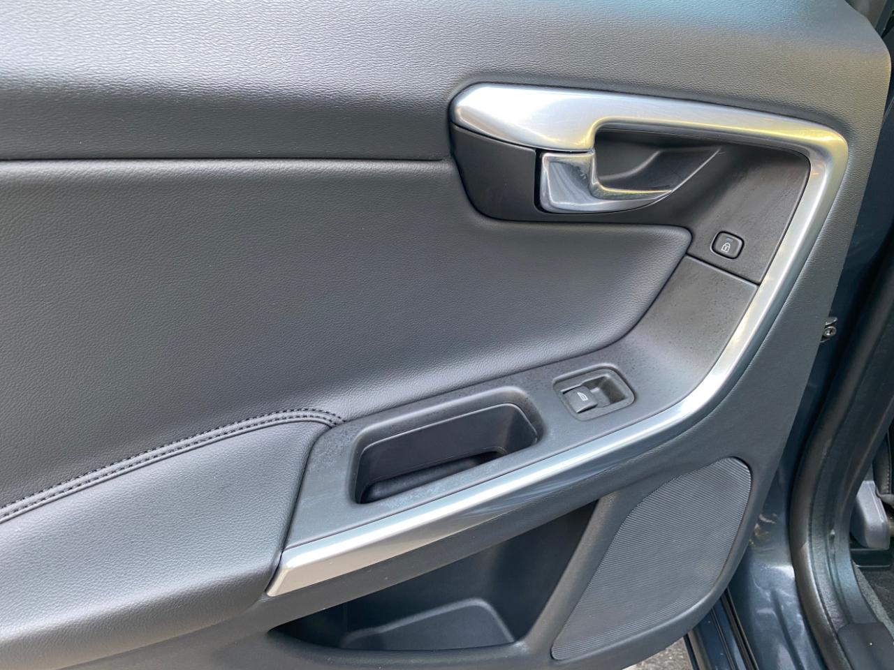 Volvo S60 4dr Sdn T5 Drive-E Premier FWD 2016